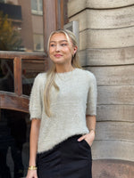 Ladda upp bild till gallerivisning, PIECES - MIE SS O-NECK KNIT - BIRCH
