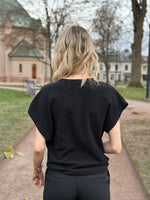 Ladda upp bild till gallerivisning, COSY HOUSE - GLITTRIG BLUS KORT ÄRM - SVART
