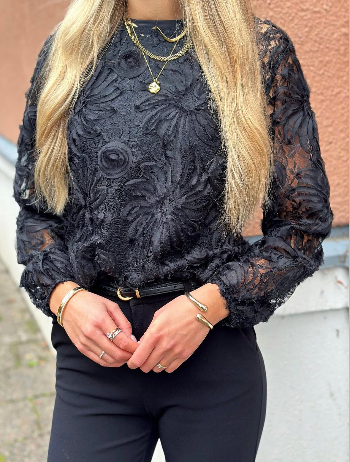MARTA - BLOMMIG BLUS 7688 - BLACK