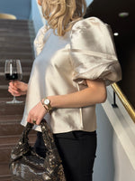 Ladda upp bild till gallerivisning, ONLY - MANNY 2/4 HEAVY SATIN TOP - PUMICE STONE
