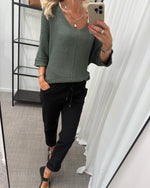 Ladda upp bild till gallerivisning, MARTA - STICKAD TRÖJA 7010 - MILITARY
