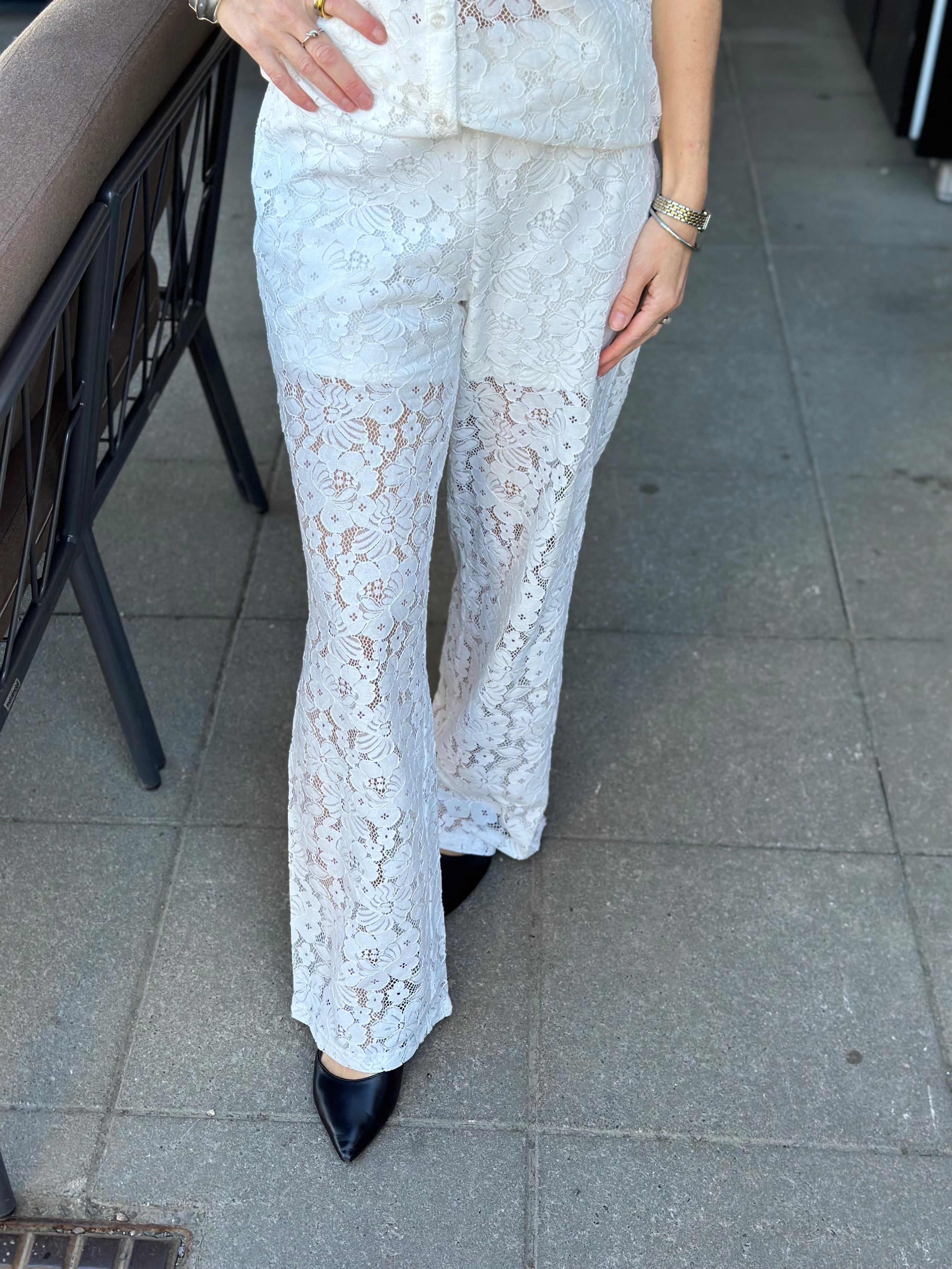 VEROMODA - HONEY LACE NM LOOSE PANTS - SNOW WHITE/FLOWER LACE