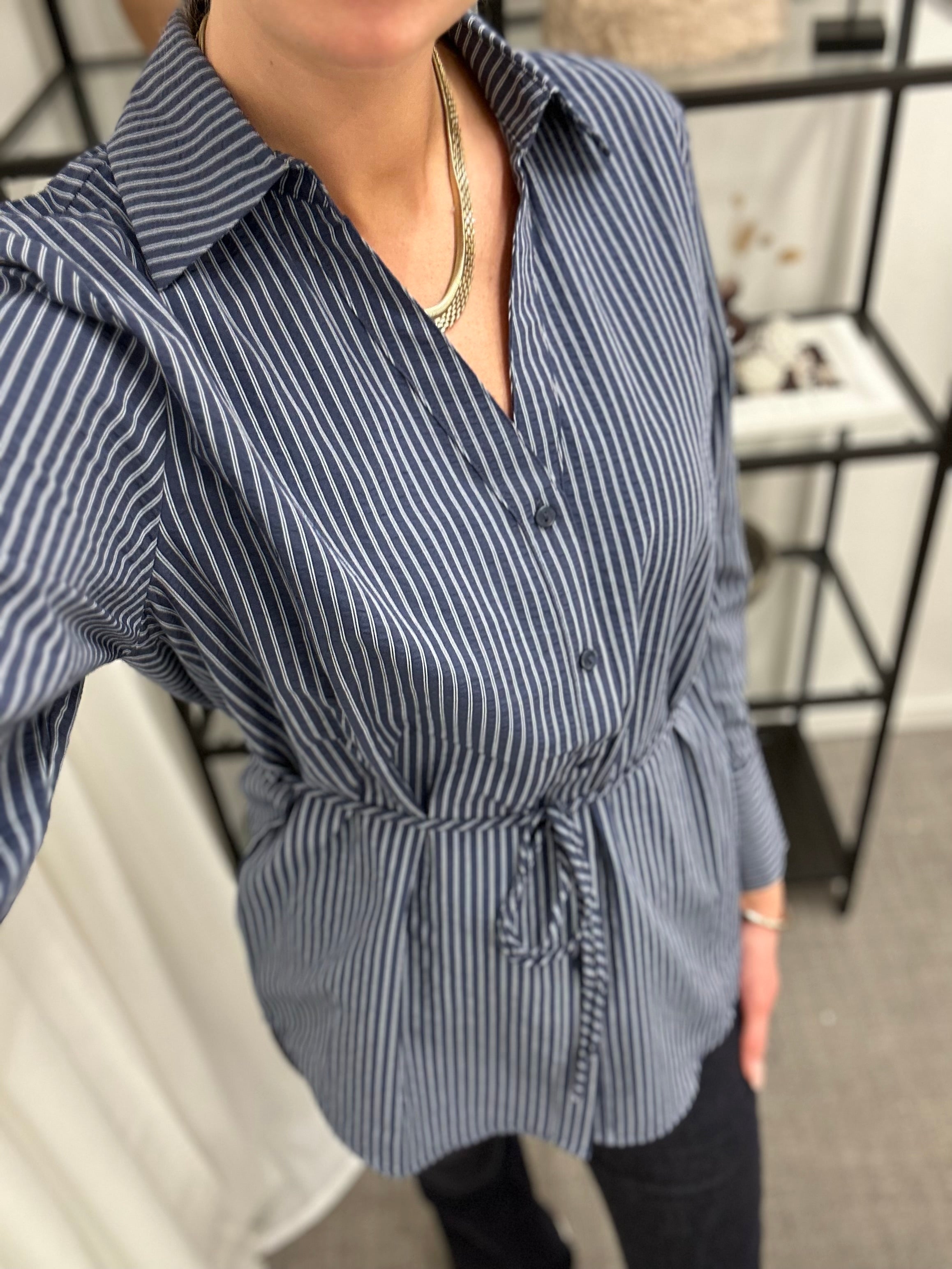 JDY - SONNIE L/S BELTED SHIRT - CROWN BLUE