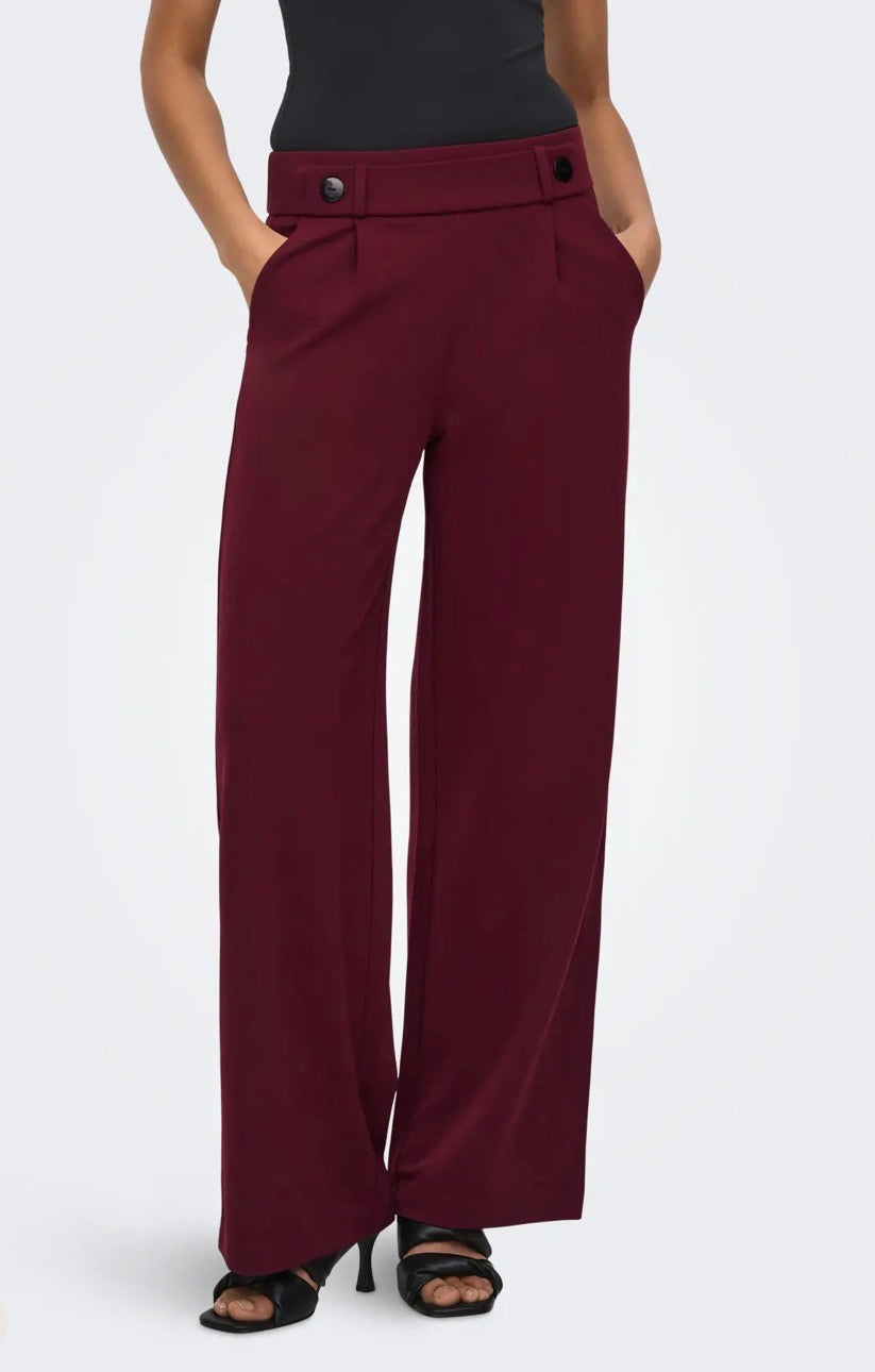 JDY - GEGGO NEW LONG PANT - CABARNET / BLACK BUTTONS