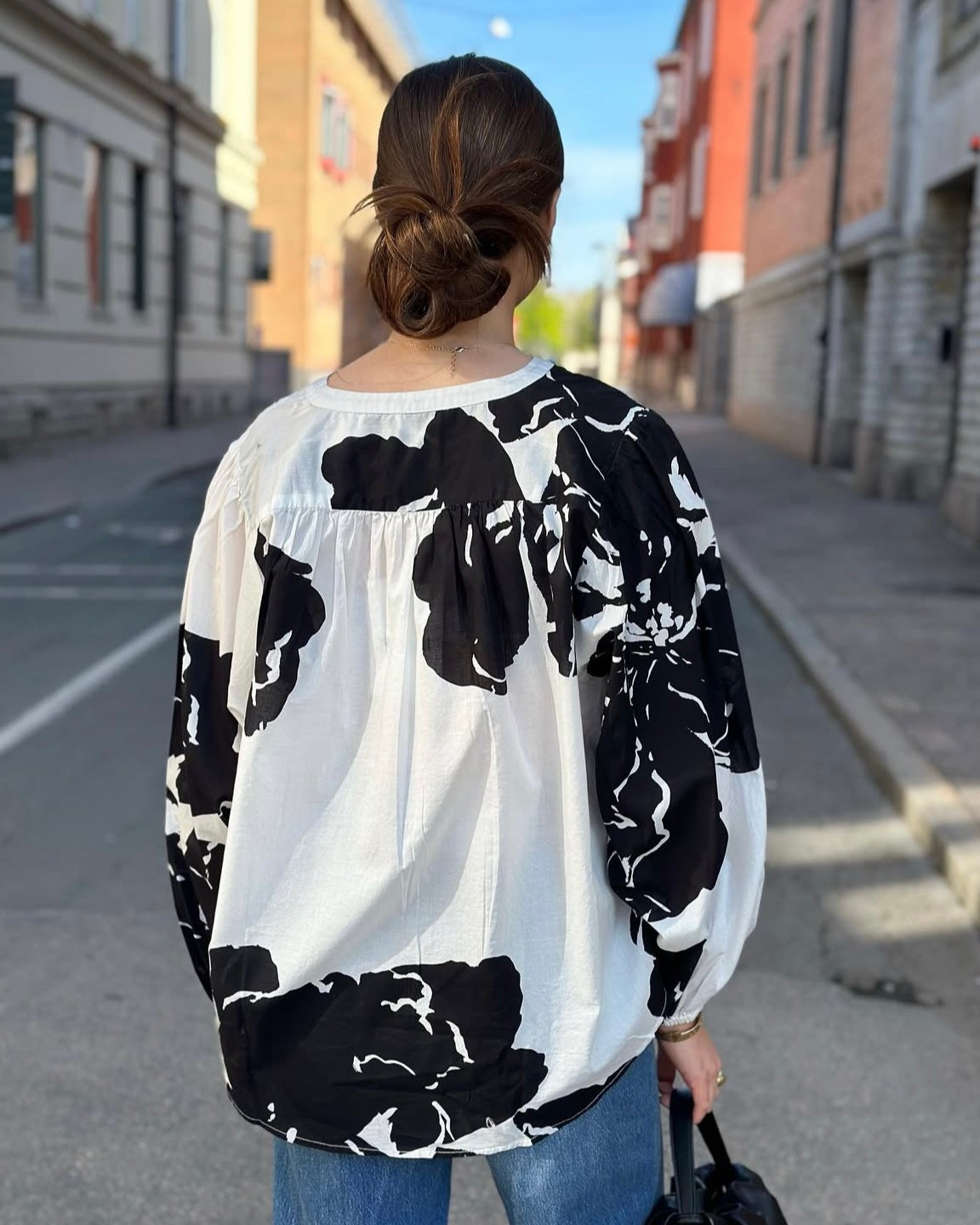 SOAKED - JOANNE SHIRT LS - WHISPER WHITE MEGA FLOWER