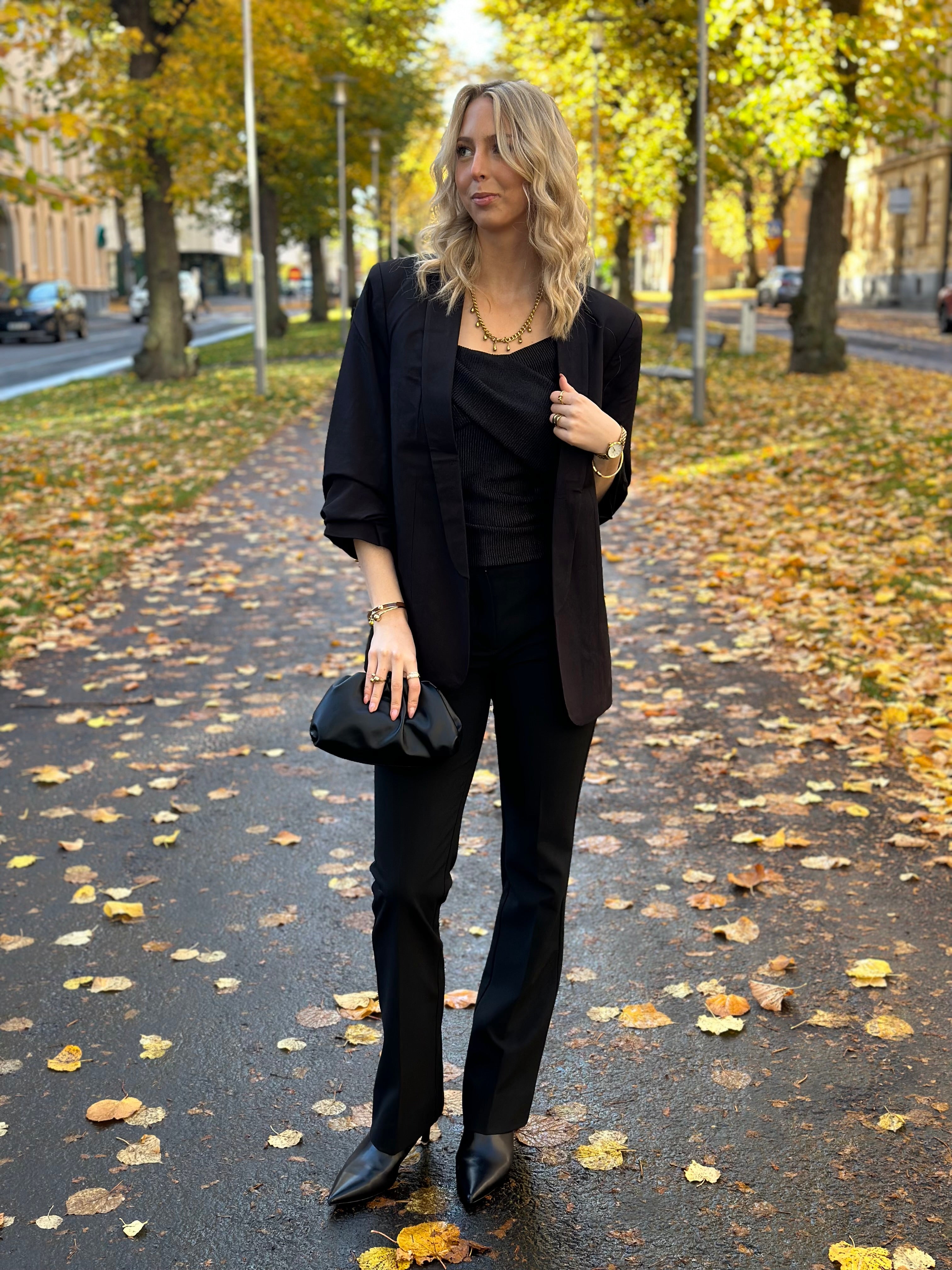 SOAKED - ELSPETH TOP - BLACK