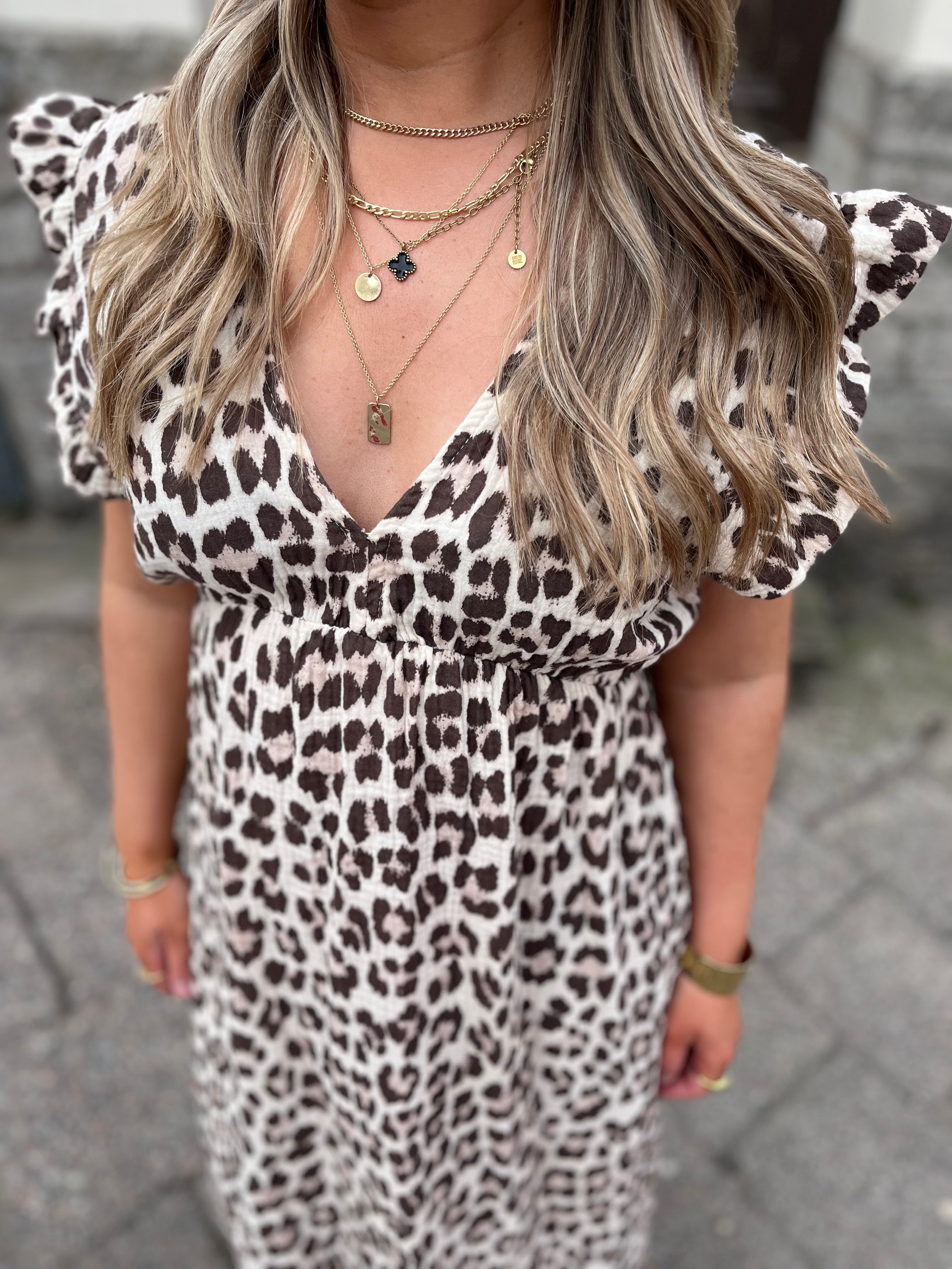 JÖRLEVIK - LEOPARD KLÄNNING KORT ÄRM - BRUN