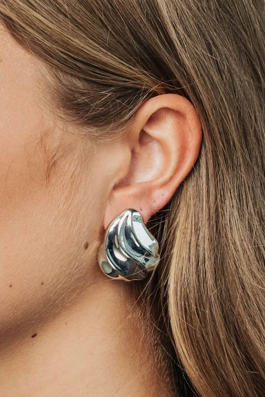 BOW19DETAILS - SWIRL EARRINGS - SILVER