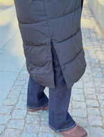 Ladda upp bild till gallerivisning, VEROMODA - LAURIE LONG COAT - BLACK
