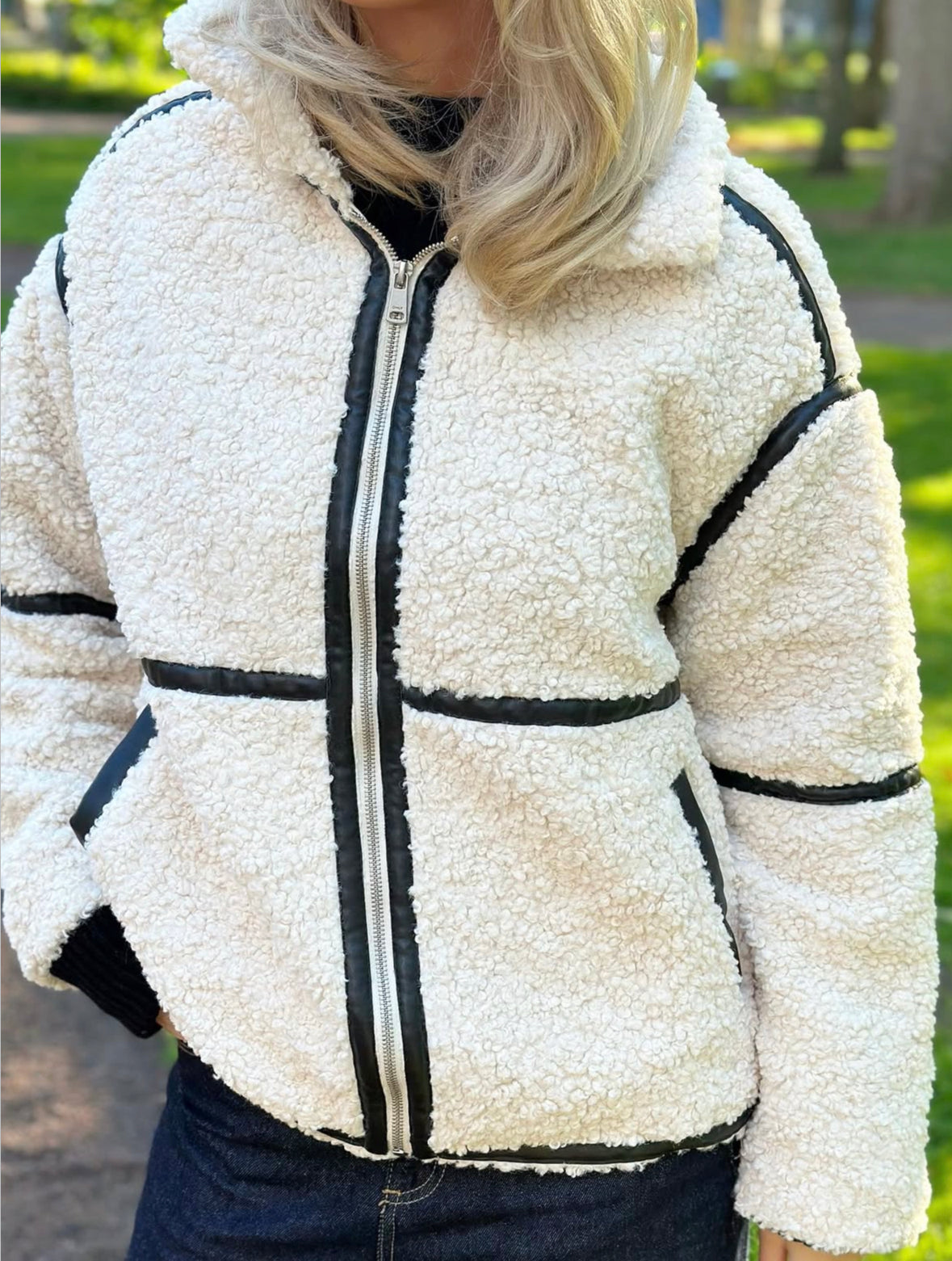 ONLY - PARIS TEDDY JACKET - WHITE SAND/BLACK