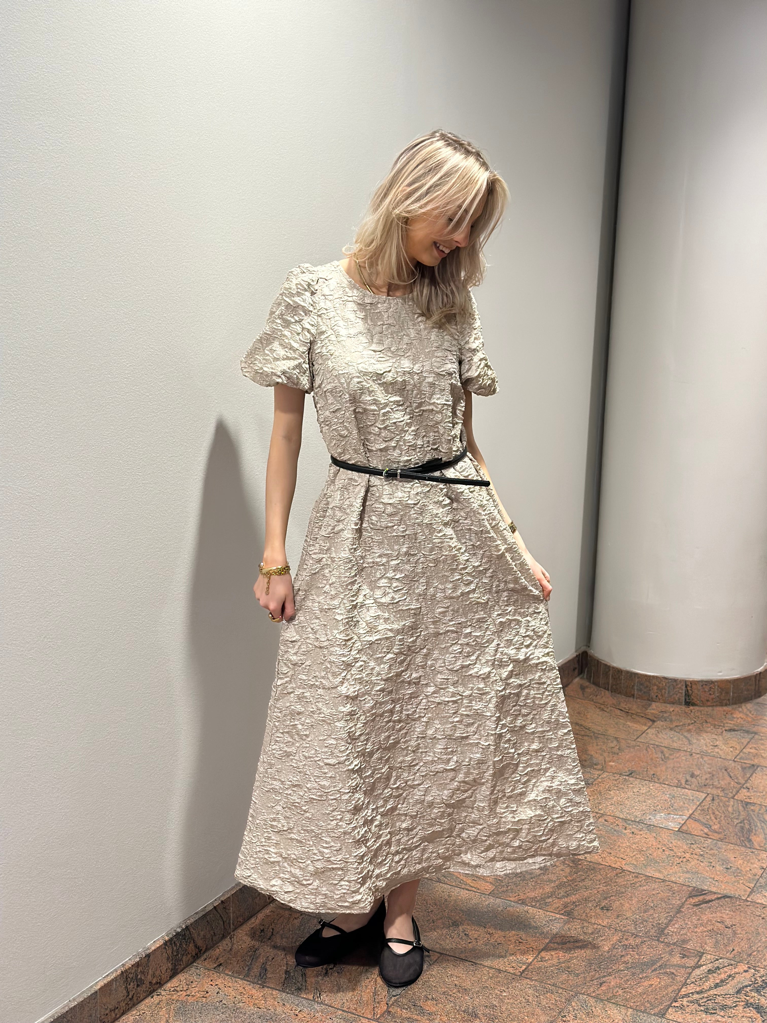 PIECES - GRETCHEN SS ANKLE DRESS - SILVER LINING