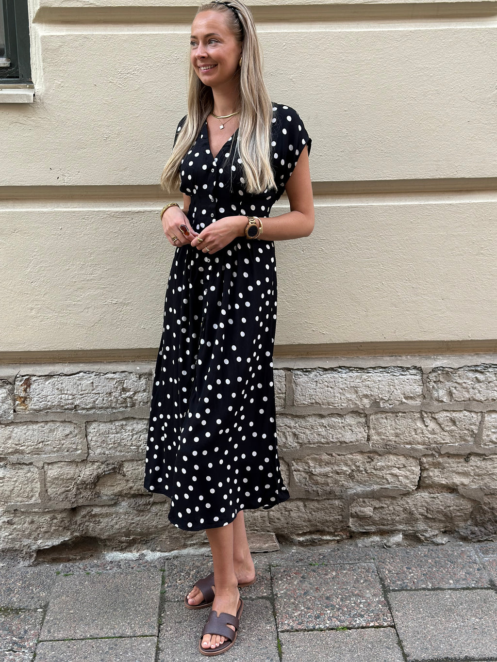 VEROMODA - ELISA SL PLEAT SHIRT 7/8 DRESS - BLACK/ SNOW WHITE