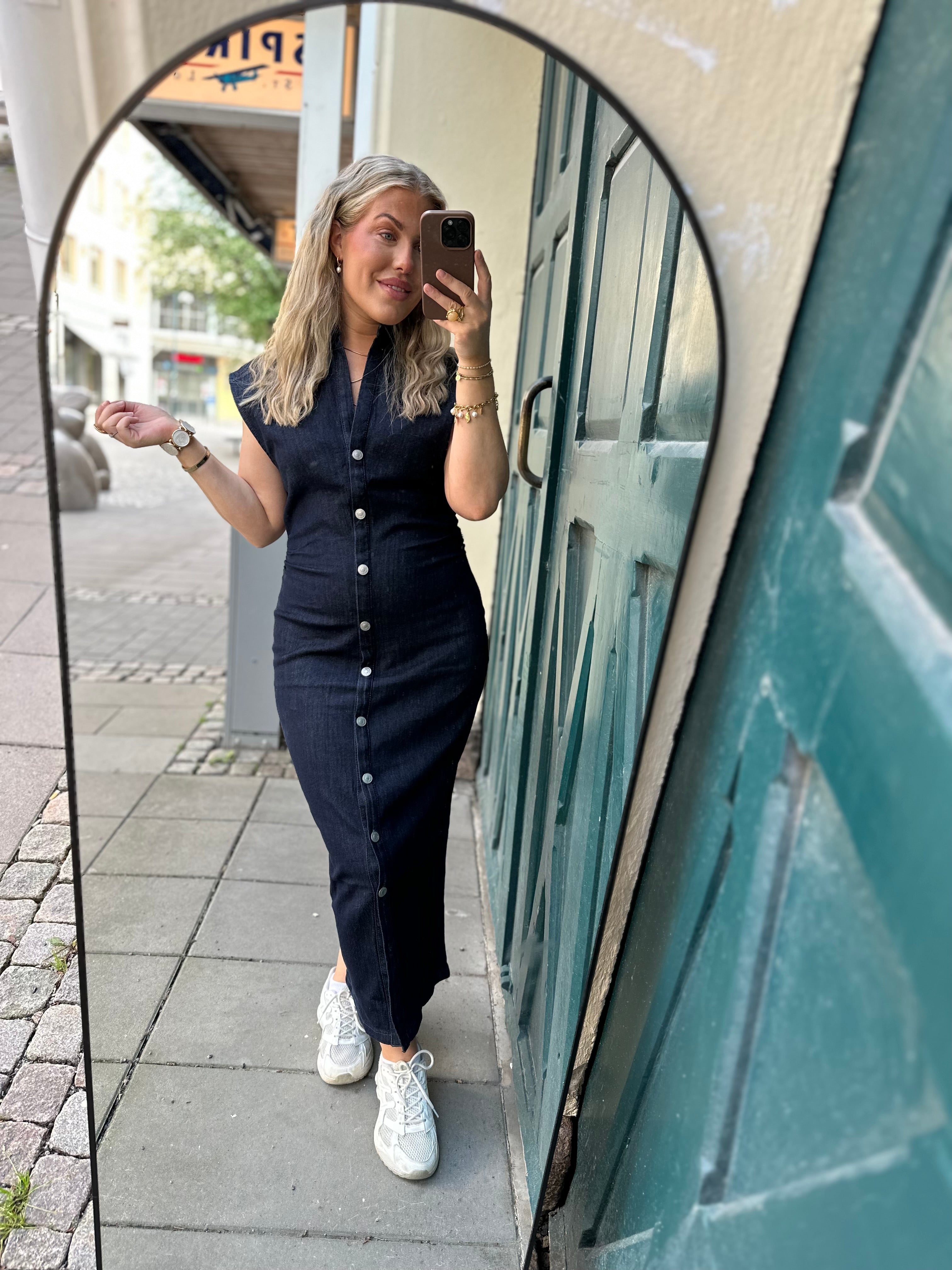 ONLY - BABE CAPSLEEVE MIDI DRESS - DARK BLUE DENIM