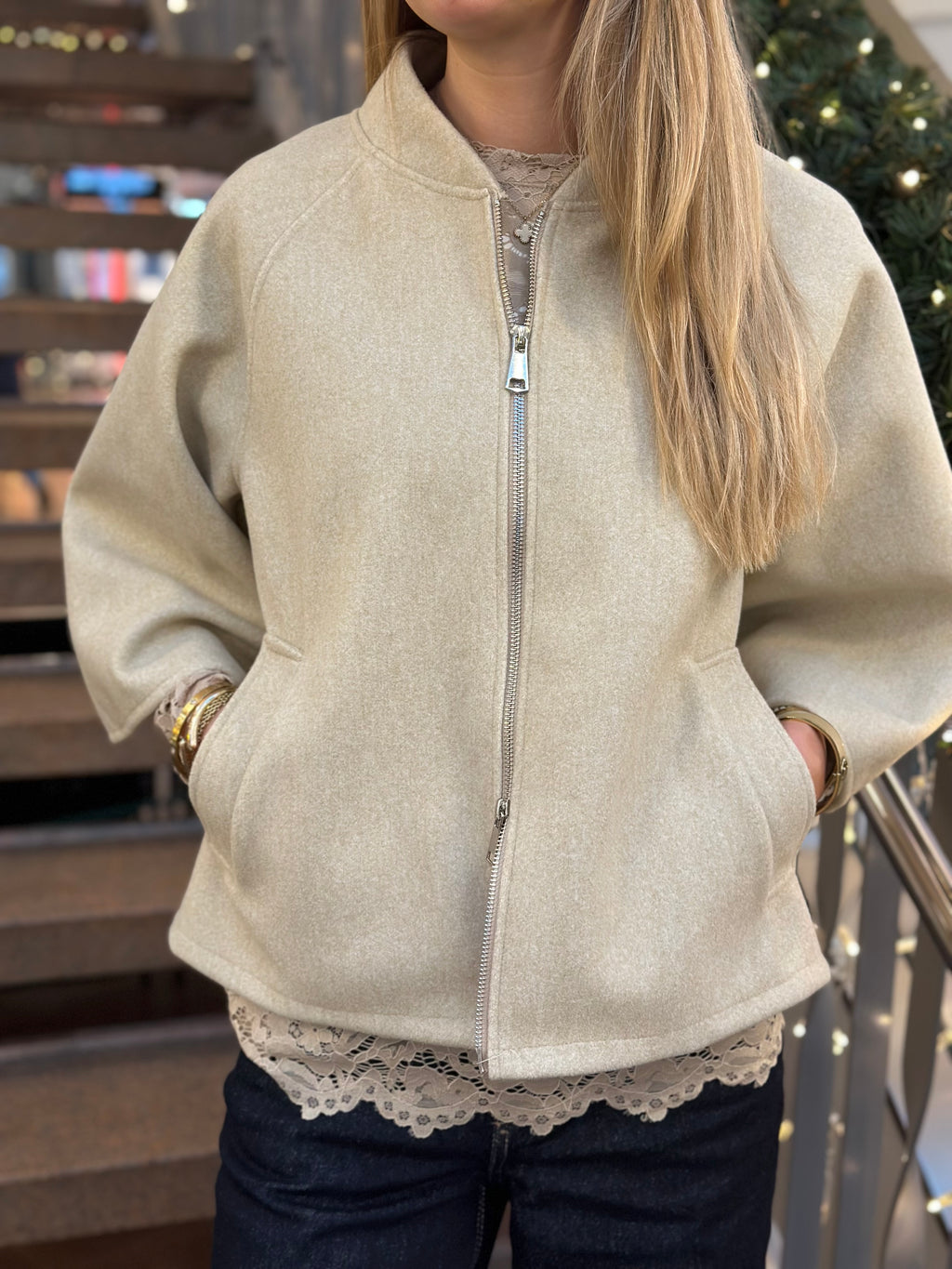 MARTA -  JACKA KORT ÄRM 55136M - BEIGE