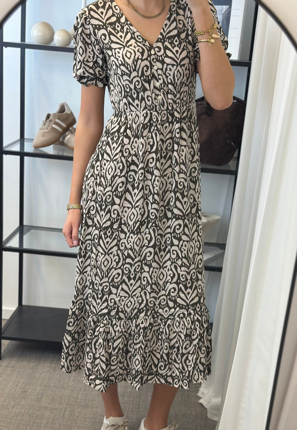 ONLY - CHINTI S/S LONG DRESS - TARMAC/KAJA GRAPH