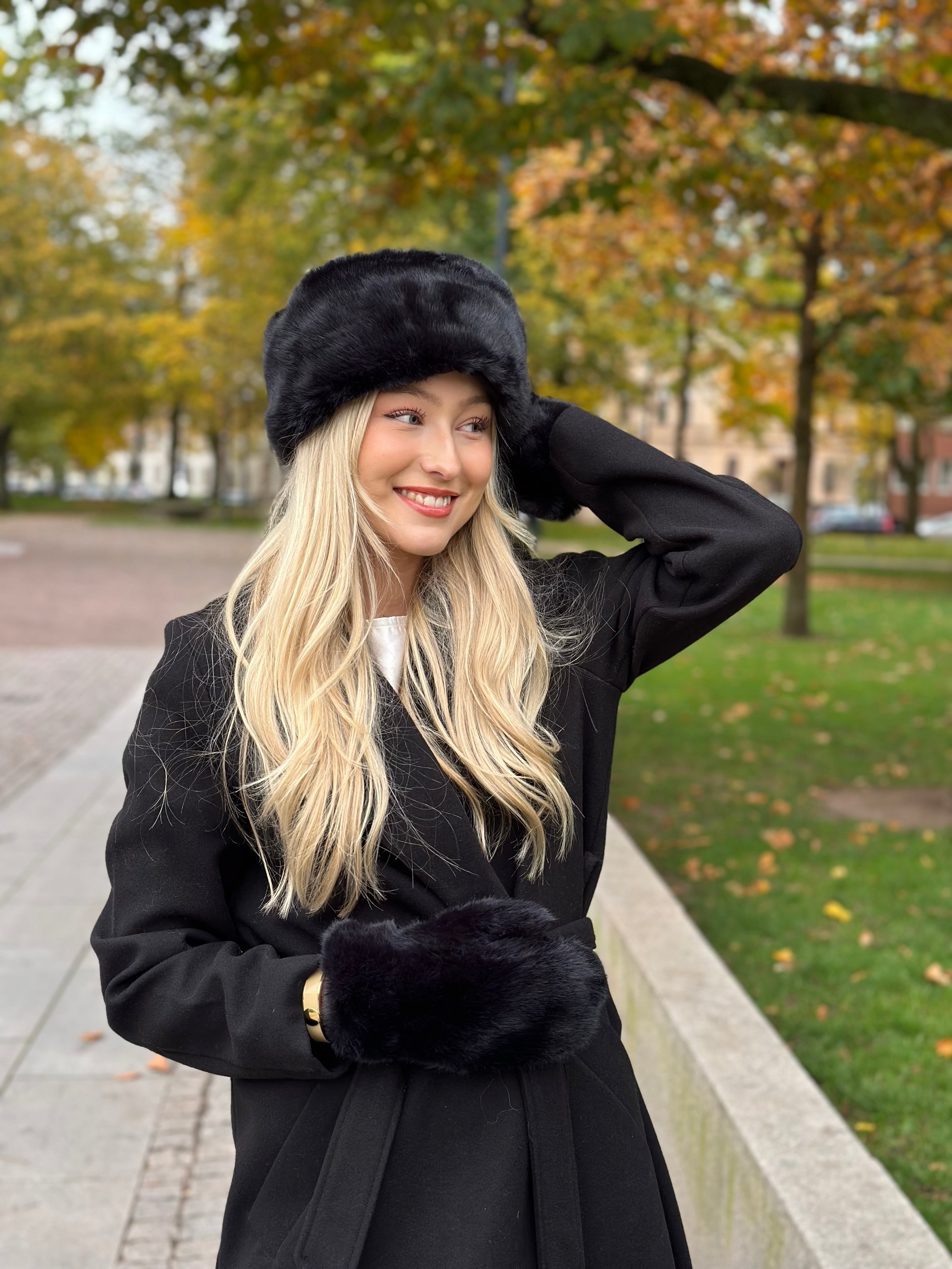 PIECES - JUTLANDIA HAT - BLACK