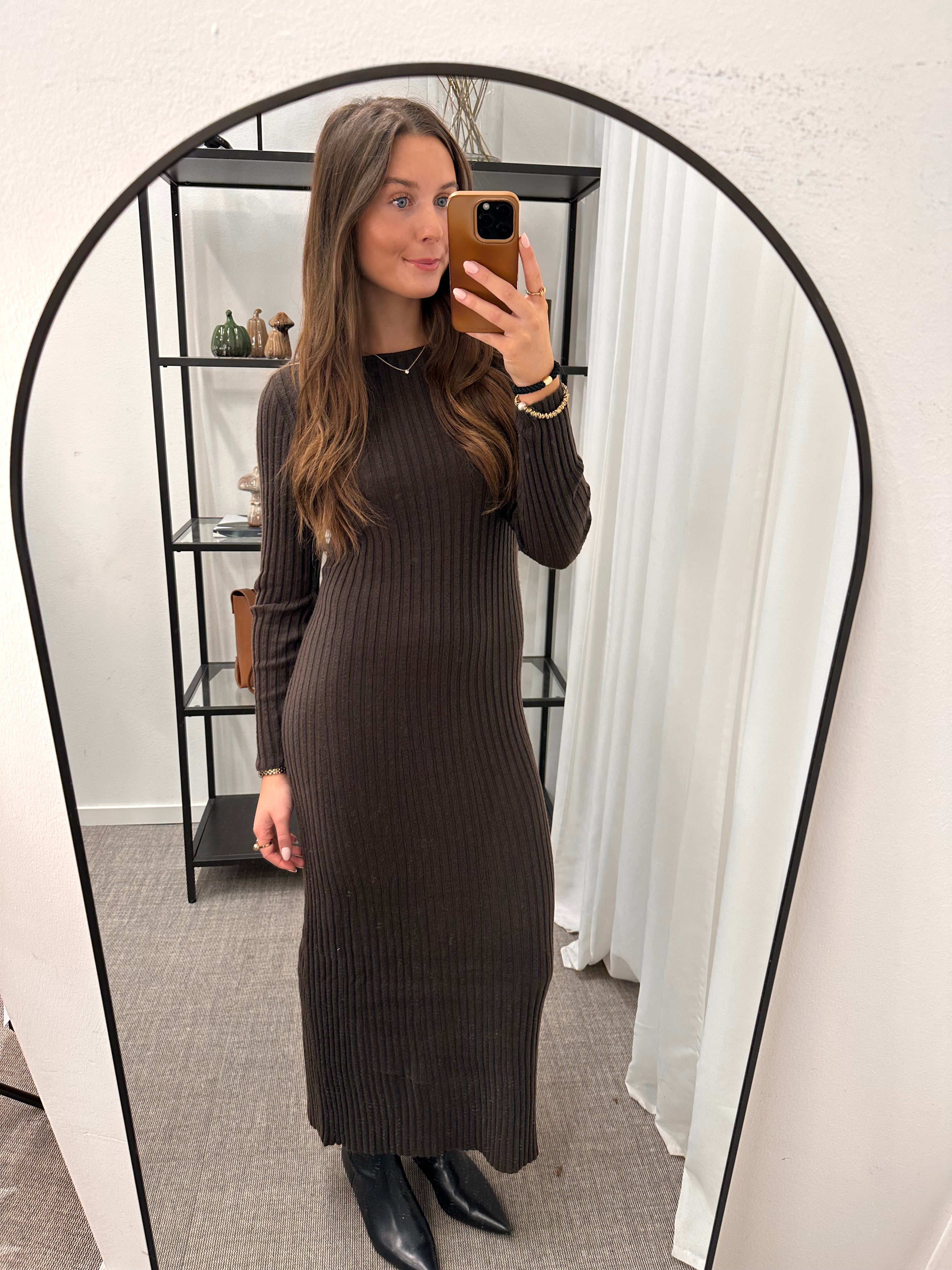 ONLY - ASTA LS O-NECK DRESS - COFFEE BEAN/MELANGE