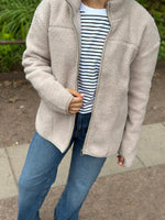 Ladda upp bild till gallerivisning, PIECES - SADIA TEDDY JACKET - SILVER GRAY
