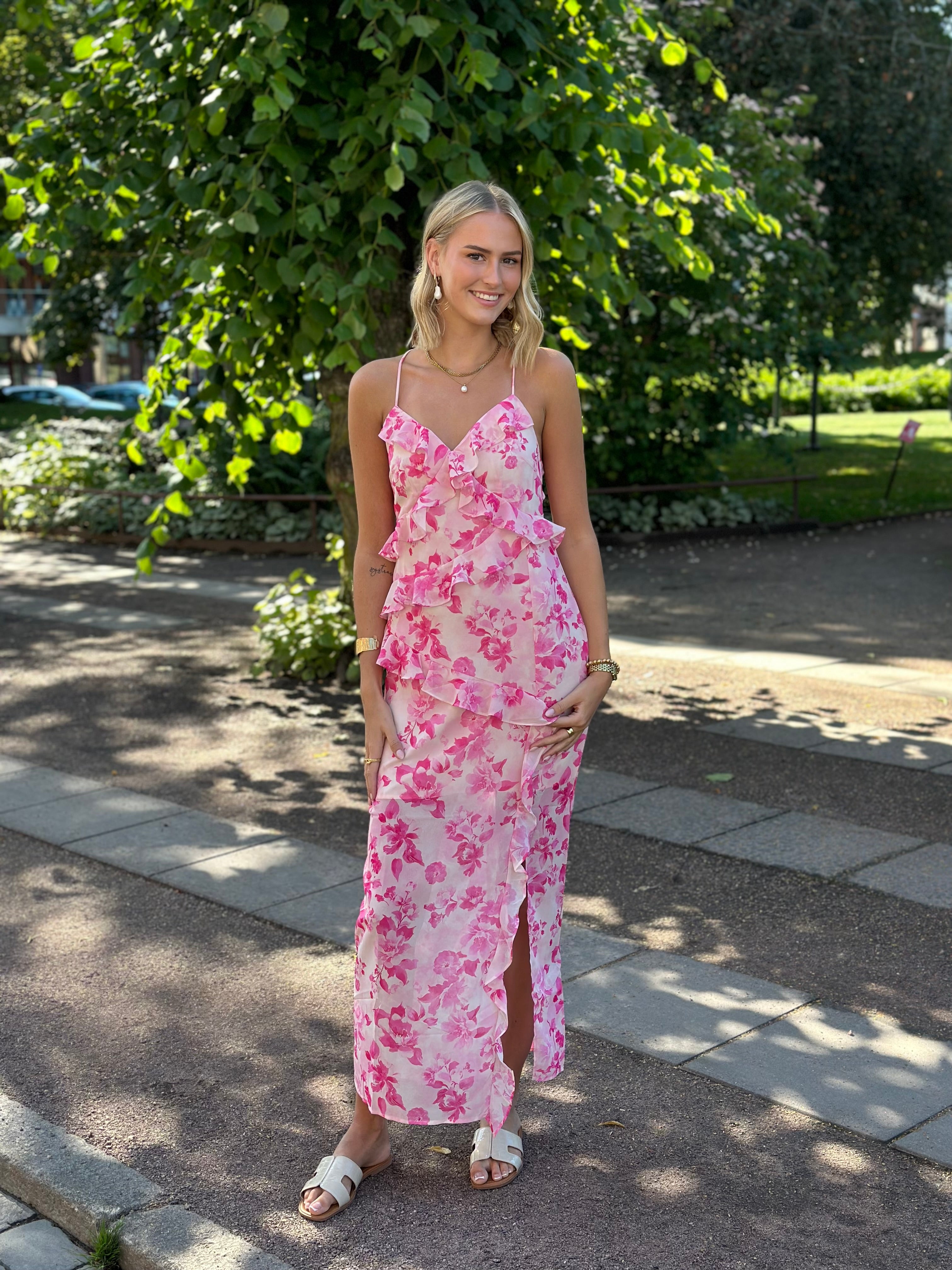VEROMODA- AMINA SINGLET DRESS - PARFAIT PINK