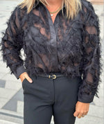 Ladda upp bild till gallerivisning, SELECTED FEMME - MYLINE LS FLUFFY CROPPED SHIRT - BLACK
