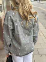 Ladda upp bild till gallerivisning, VERO MODA - HAYDEN LS OVERSIZED SHIRT - MEDIUM GREY DEN
