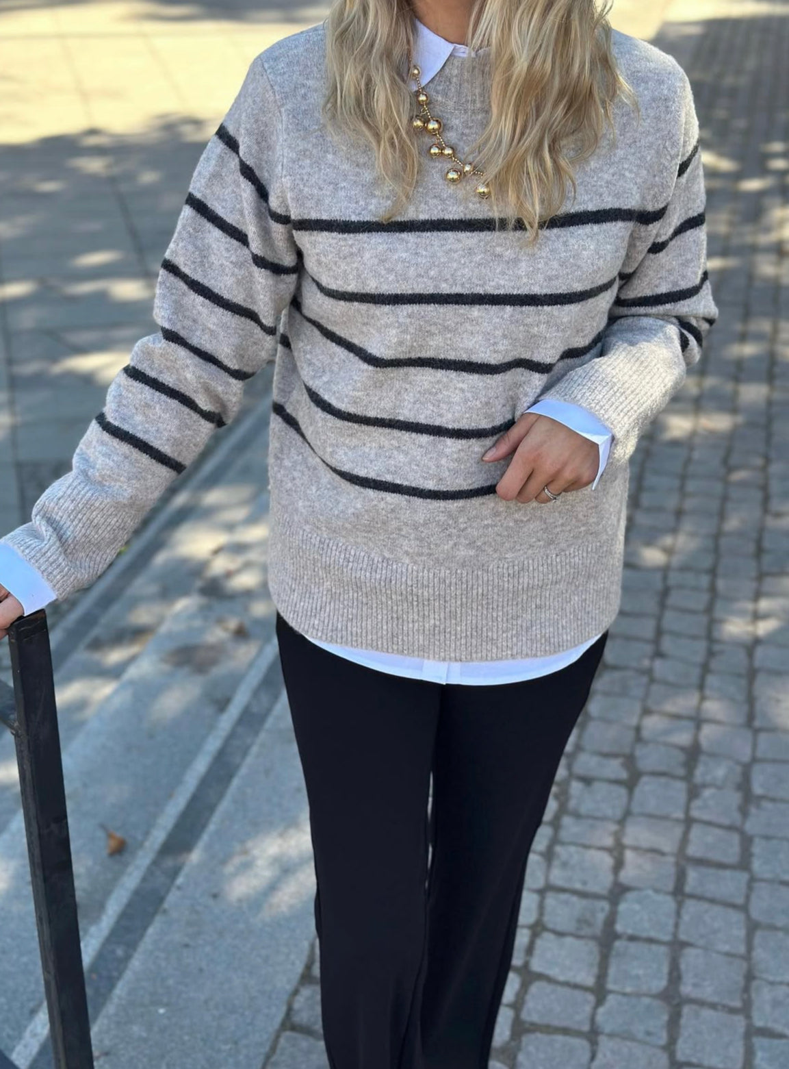 VEROMODA - FLAWLESS LS O-NECK PULLOVER - SILVER MINK/DARK GREY
