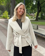 Ladda upp bild till gallerivisning, VERO MODA - ANNE BERGEN JACKET - OATMEAL/MELANGE
