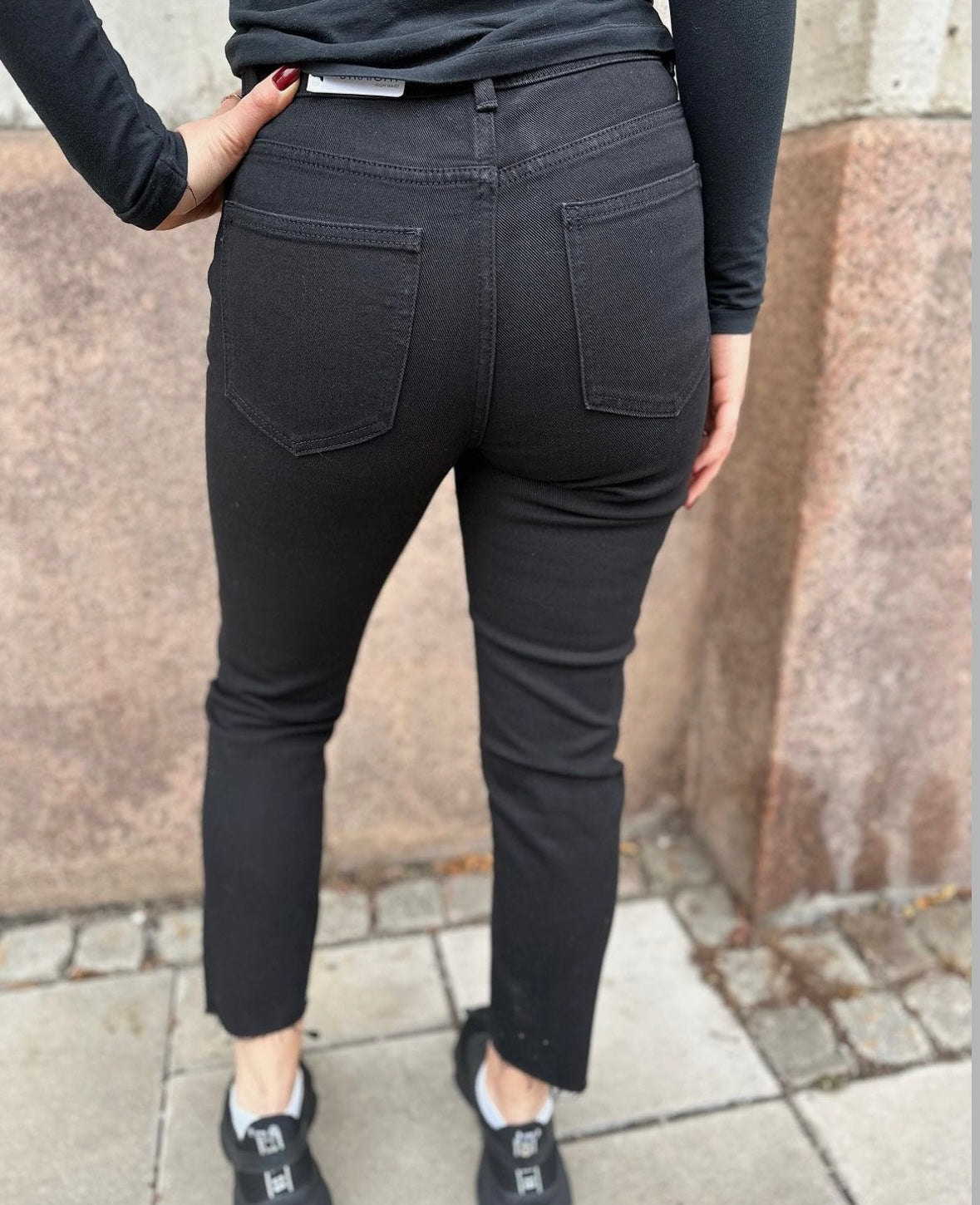 ONLY - EMILY HW STR CRP ANK RAW - BLACK DENIM