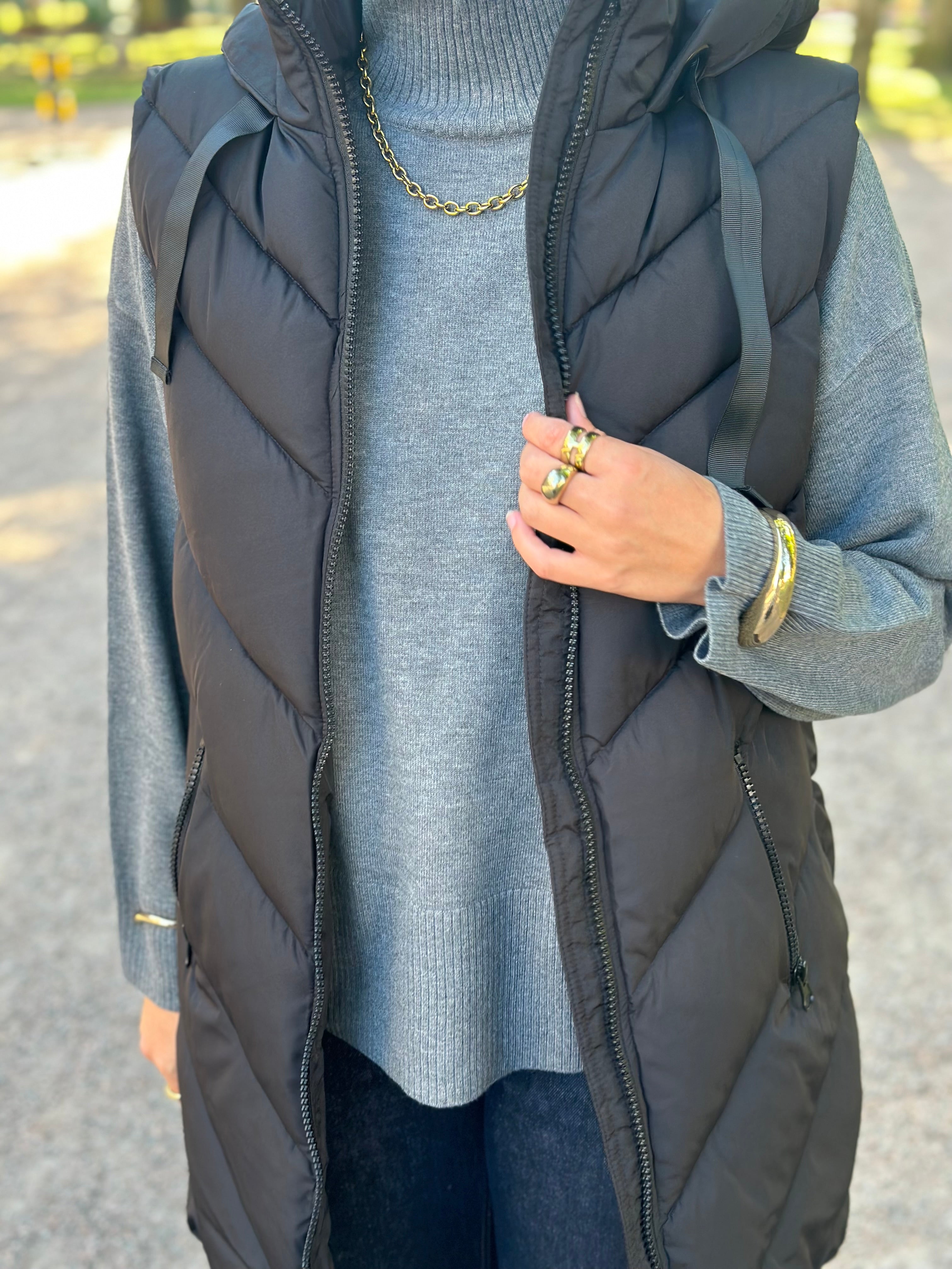 JDY - SKYLAR LIFE HOOD WAISTCOAT - BLACK