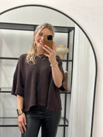 Ladda upp bild till gallerivisning, COSY HOUSE - KORTÄRMAD STICKAD TRÖJA - BRUN
