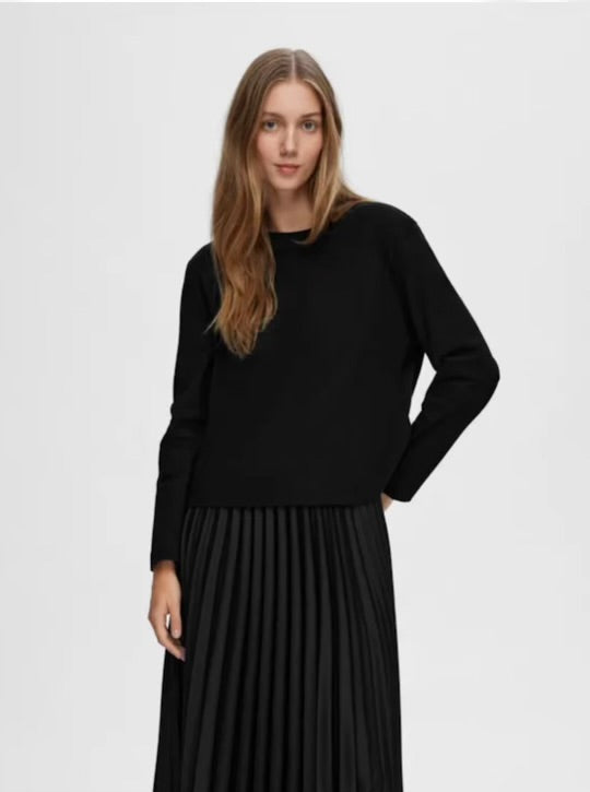 SELECTED FEMME - ESSENTIAL LS ROXY TEE - BLACK