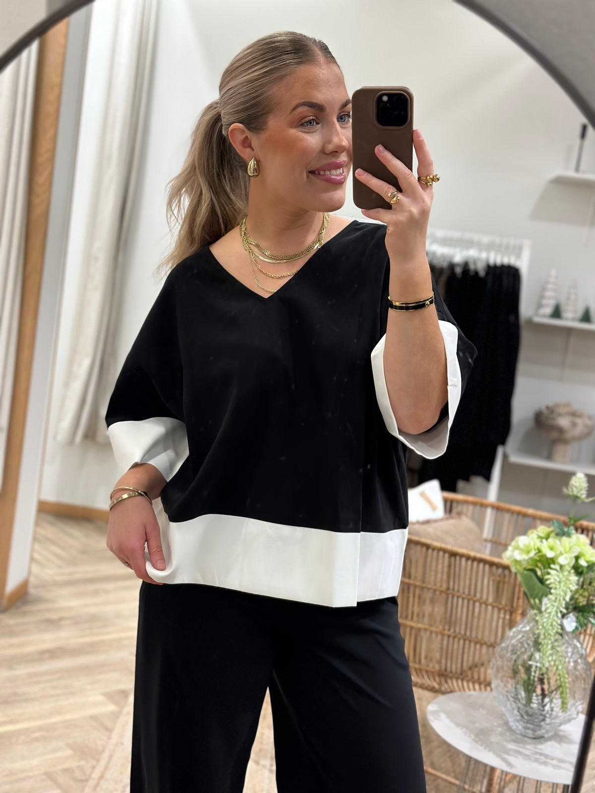 VEROMODA - ELISE 2/4 TOP - BLACK/ WHITE CONTRAST