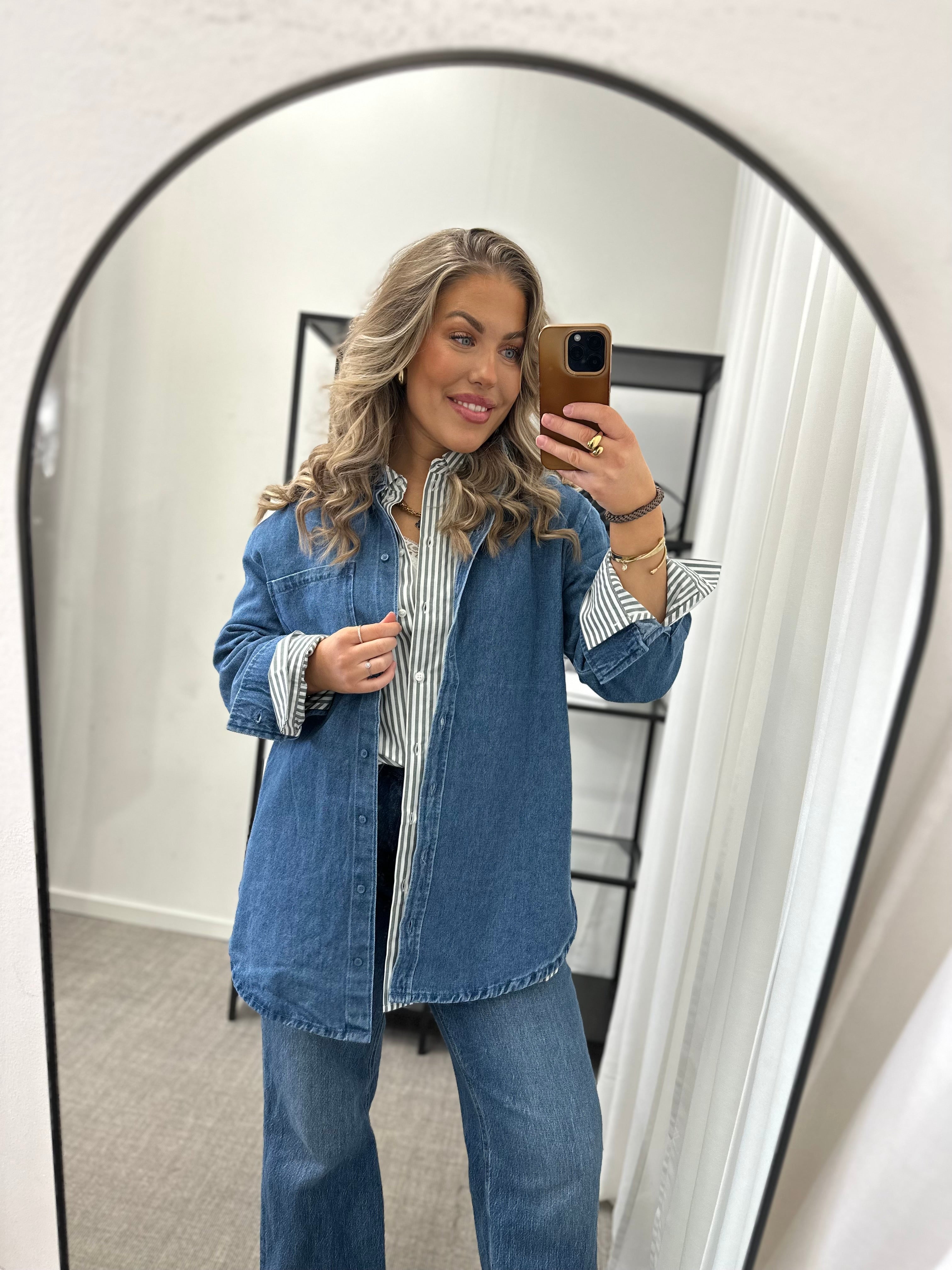 PIECES - MAISIE LS DENIM SHIRT - MEDIUM BLUE DENIM