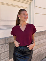 Ladda upp bild till gallerivisning, JDY - LION LIFE TOP - MAROON BANNER
