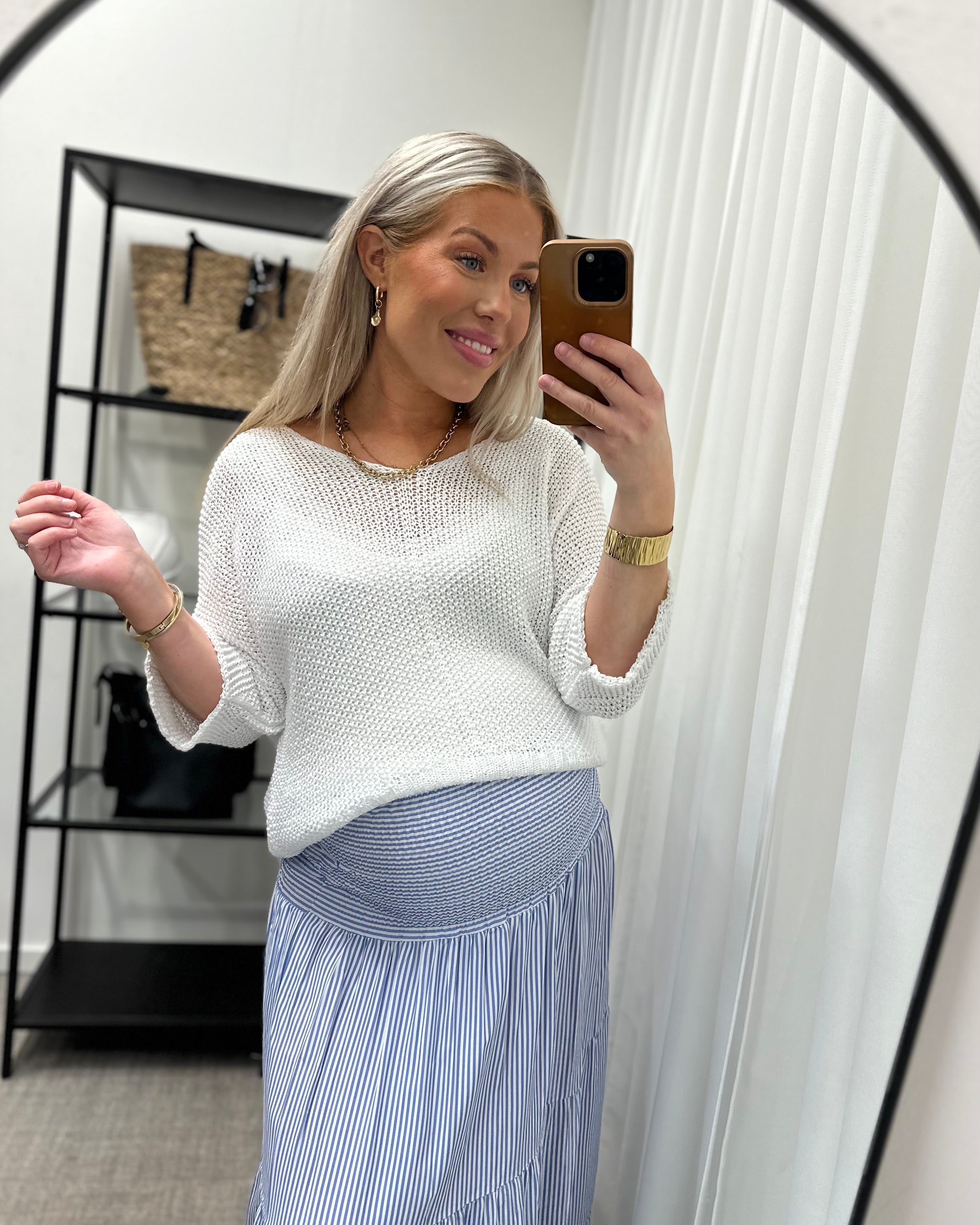 MARTA - STICKAD TRÖJA 7010 - WHITE