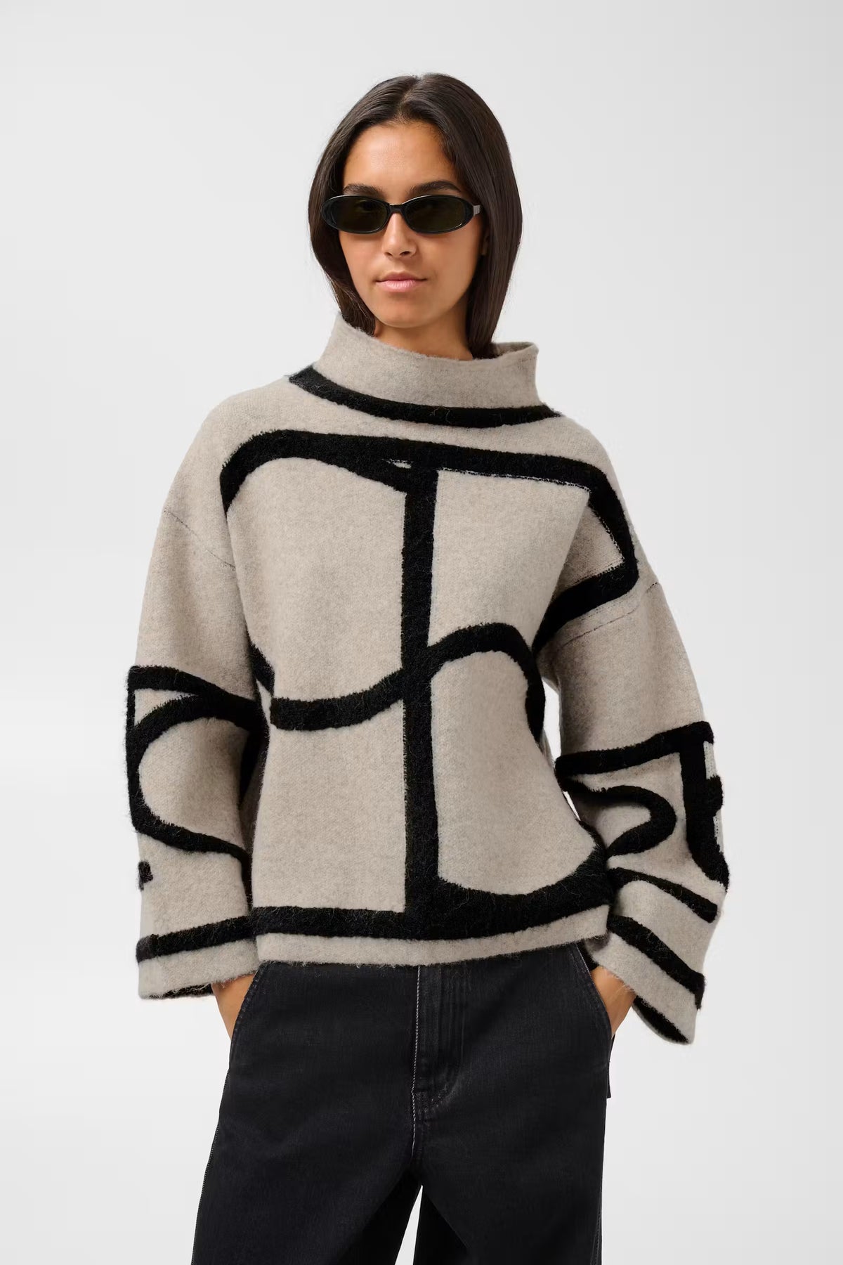 SOAKED - SOREA MONO PULLOVER 30408778 - BEIGE / BLACK MONOGRAM