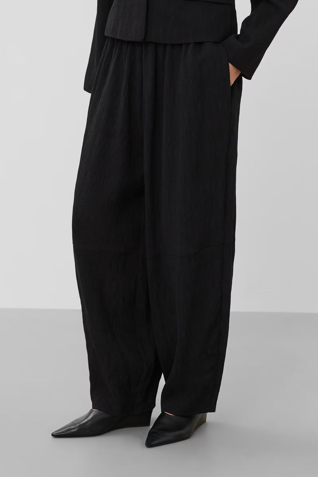 SOAKED - CEVILLA PANTS 30409669 - BLACK