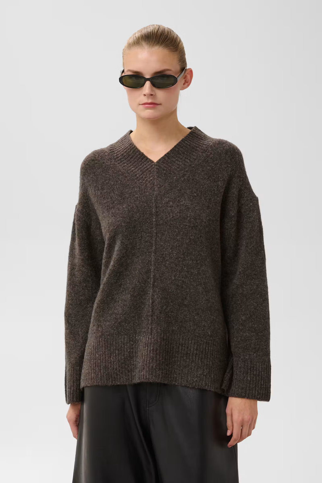 SOAKED - BEAN V-NECK PULLOVER - CHOCOLATE BROWN MELANGE