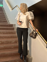 Ladda upp bild till gallerivisning, ONLY - MANNY 2/4 HEAVY SATIN TOP - PUMICE STONE
