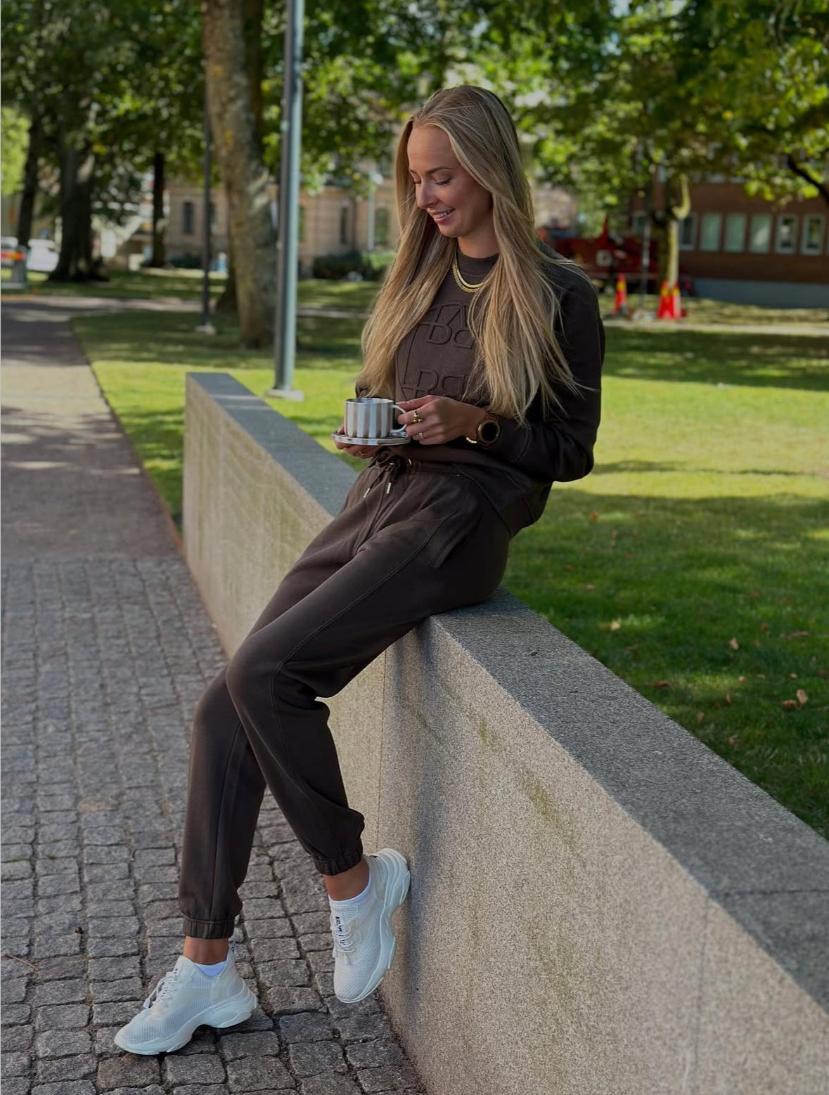 LEVETÉ ROOM - LR-NUKA SWEATPANT - BROWN