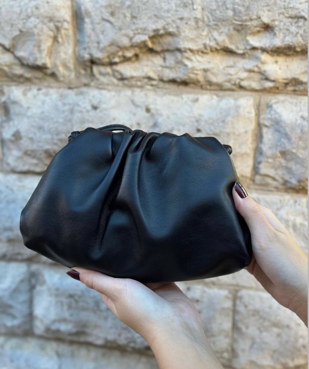 BOW19 DETAILS - DUMPLING BAG - BLACK