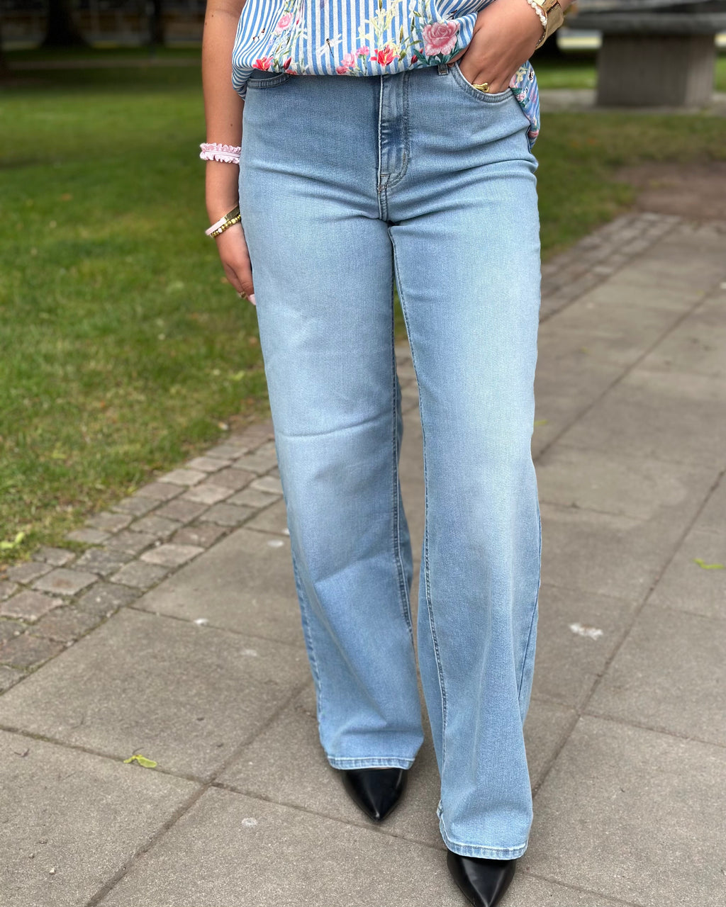 ONLY - MADISON BLUSH HW WIDE DENIM CRO371 - LIGHT BLUE DENIM