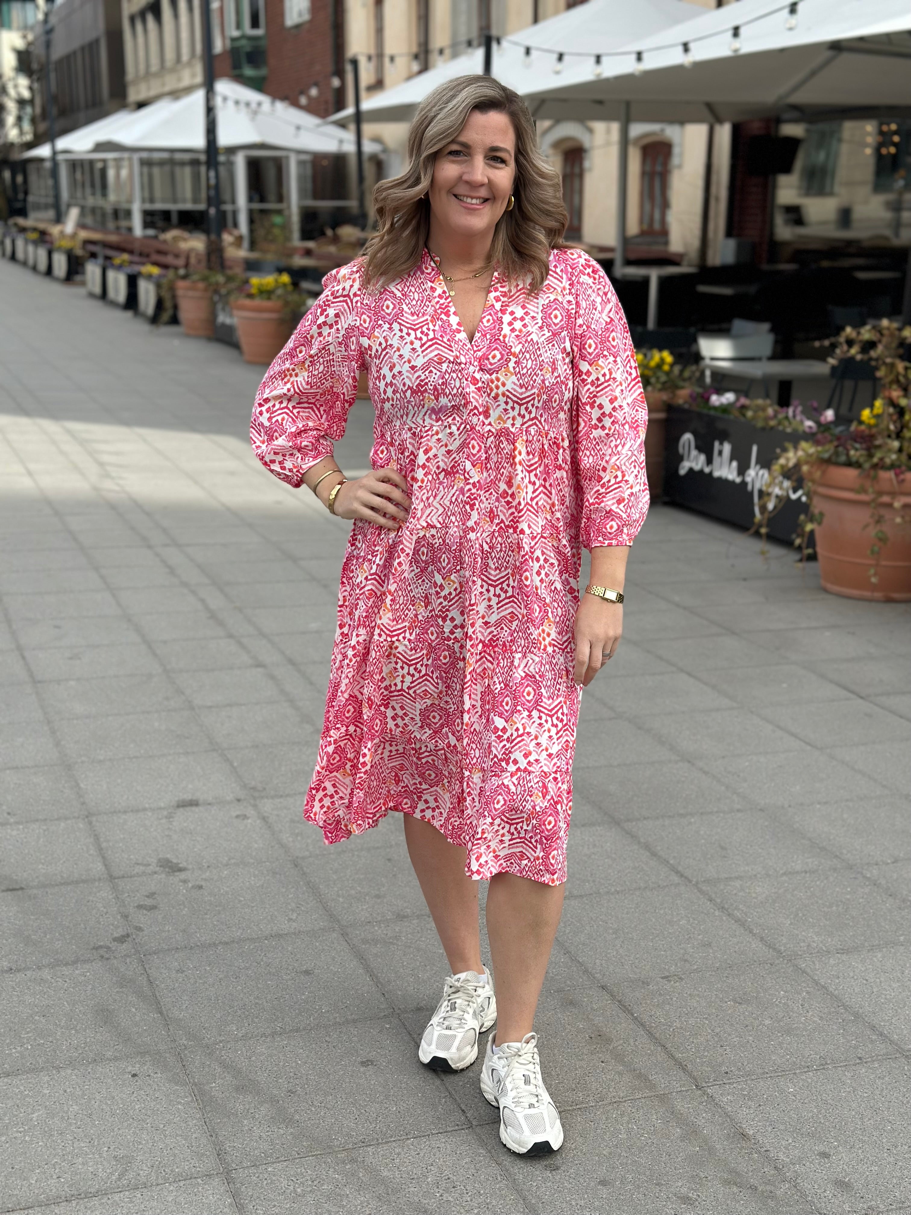 ONLY - MALINA 7/8 DRESS - CLOUD DANCER/SIKKA GRAP