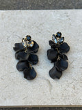 BOW19DETAILS - LEAF STONE EARRINGS - BLACK