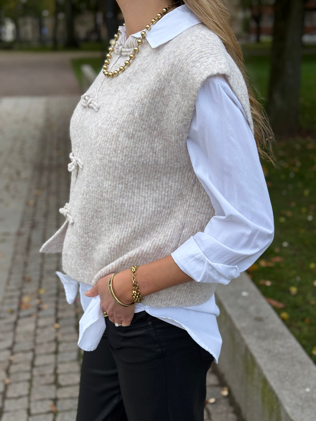 MARTA - CELESTIA KNIT VEST 9980 - BEIGE