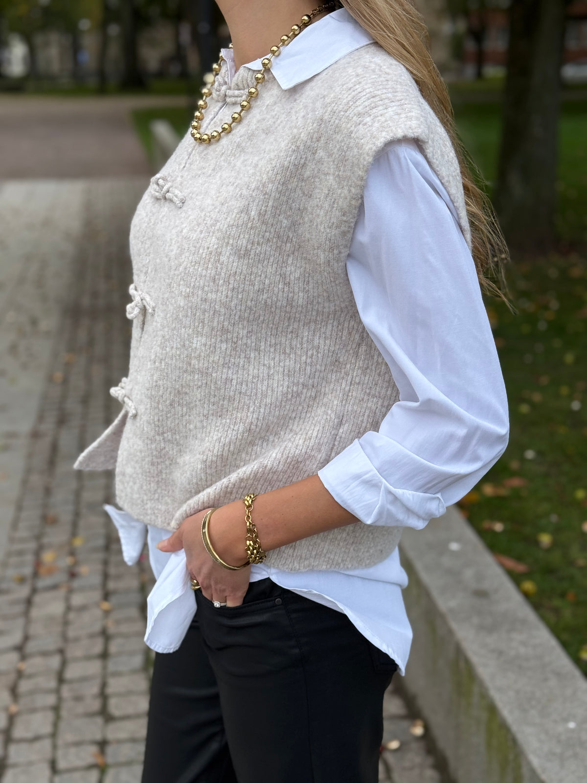 MARTA - CELESTIA KNIT VEST 9980 - BEIGE