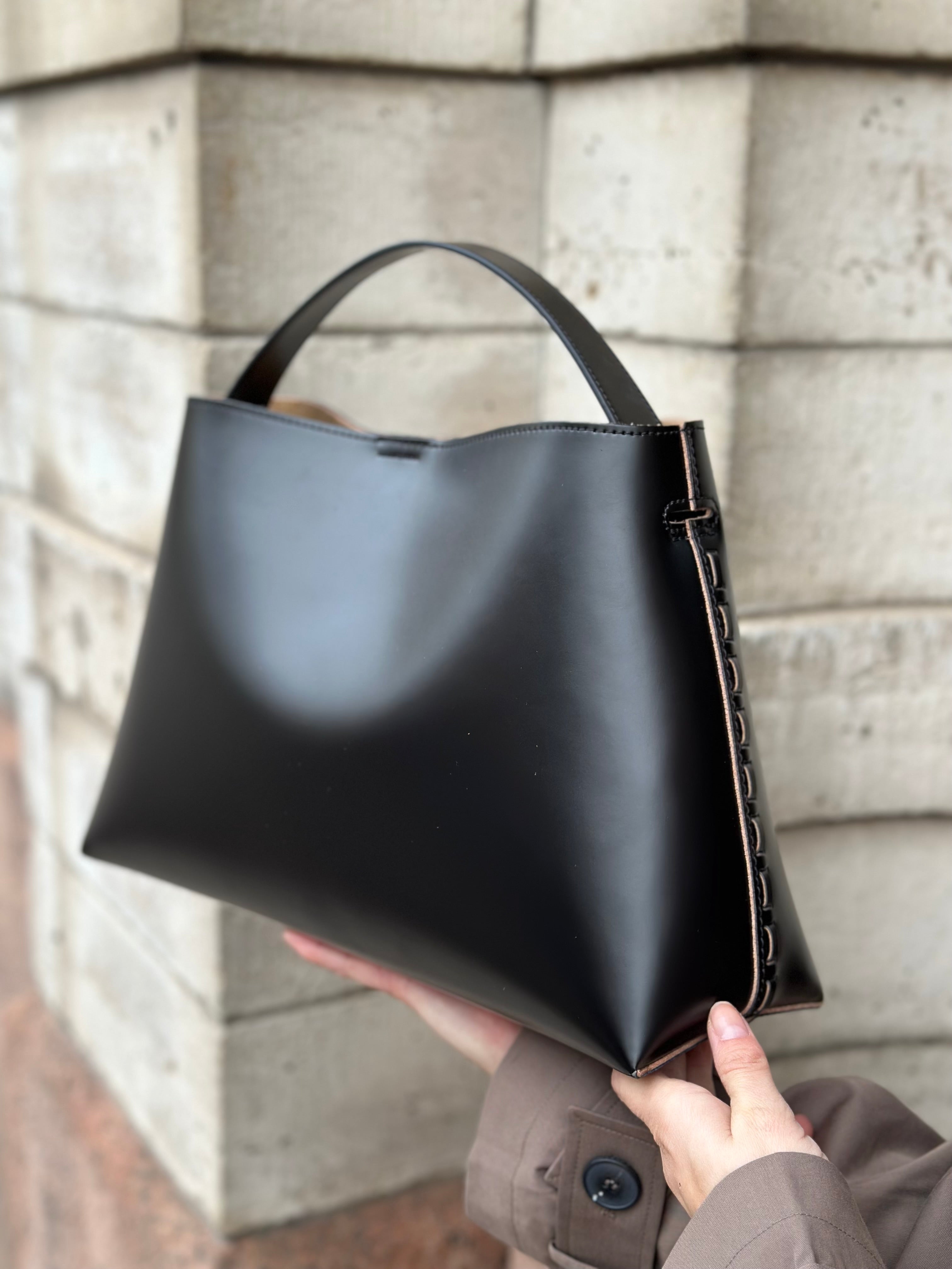 SELECTED FEMME - STELLA MEDIUM LEATHER BAG - BLACK