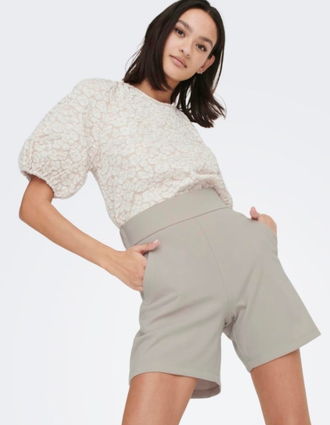 JDY - LOISVILLE CATIA SHORTS - CHATEAU GREY