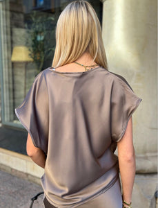 COSY HOUSE - GLANSIG BLUS KORT ÄRM - BEIGE