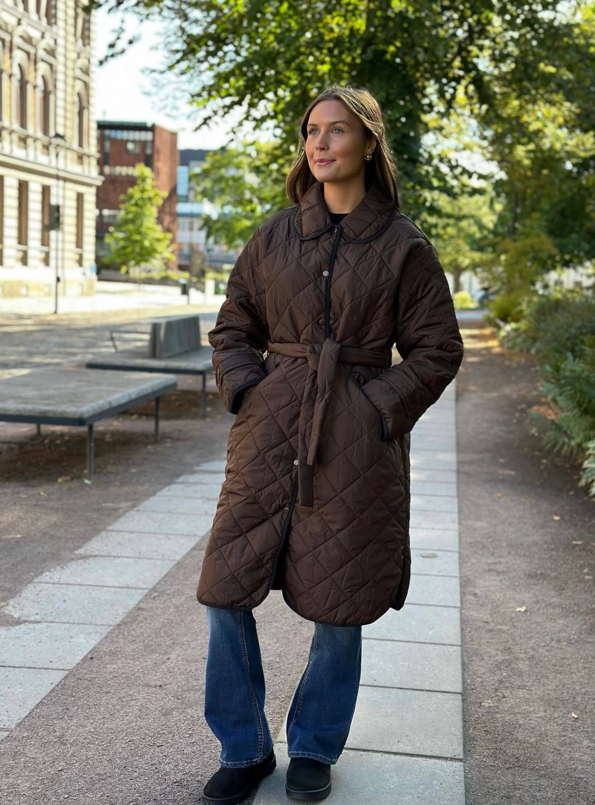 PIECES - EMILY LONG QUILTED JACKET - HOT FUDGE